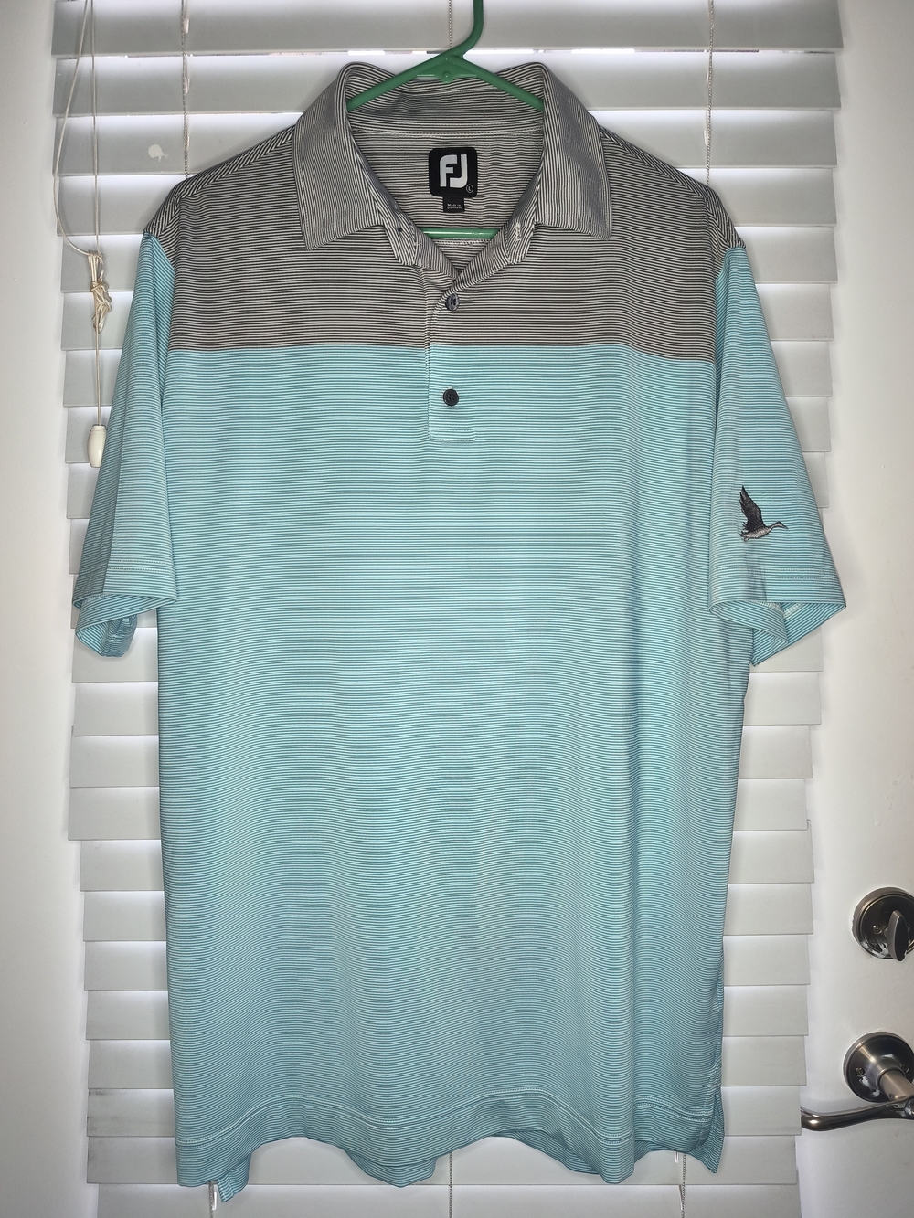 FootJoy Men's Golf Polo Shirt L Blue Striped Goose River Golf Club Logo Sleeve